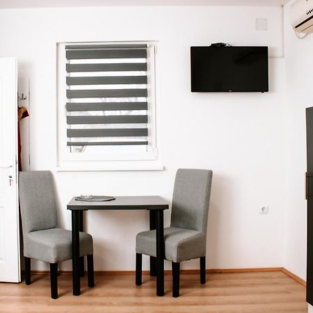 Ferienwohnung S. A. L. 2 Zrenjanin Exterior foto